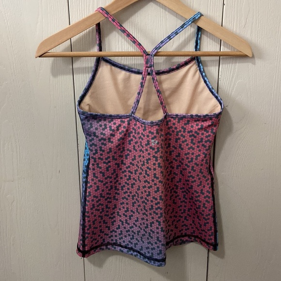 Triple Flip Pink, Blue, Purple & Grey Hexagon Print Spaghetti Strap Tank Top - Picture 4 of 6